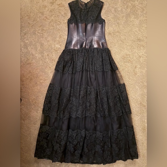 Valentino Black Lace and Leather Dress - threedaughtersproperties.com Valentino Black Lace and Leather Dress - threedaughtersproperties.com